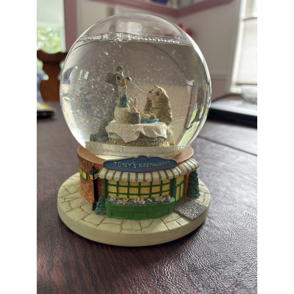 Disney Lady and the Tramp Snowglobe Music Box "Bella Notte" Melody WORKS Rare